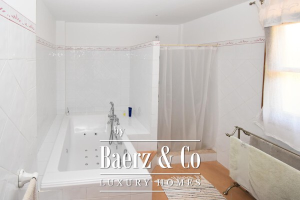 photo 17 Mansion with several Apartments and Pools