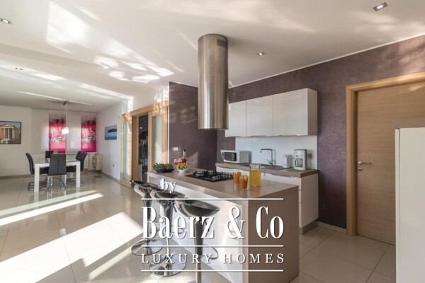 photo 10 Pula, Nova Veruda, superb villa with pool near the sea