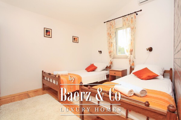 photo 15 Korcula, beautiful Dalmatian house by the sea with pool