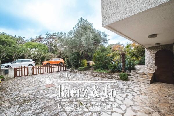 photo 4 Island of Krk, City of Krk, extraordinary house in the first row to the sea NKP 260 m2