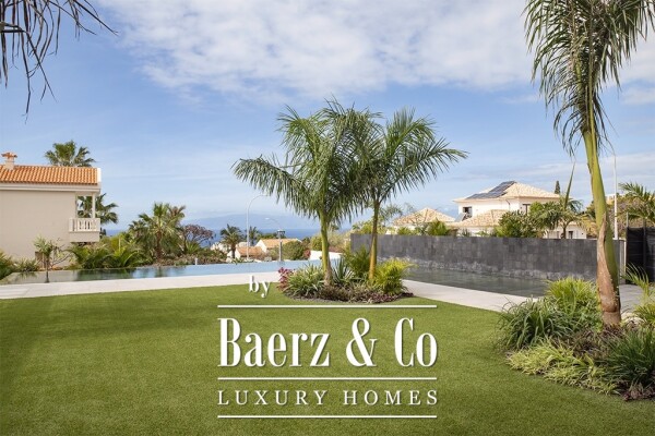 photo 3 Discover a Masterpiece of Modern Elegance in Playa Paraíso