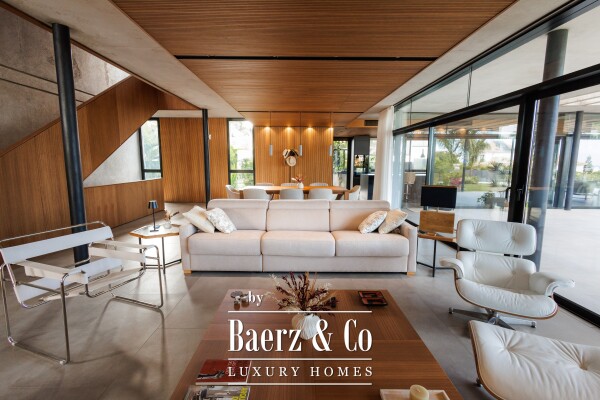 photo 4 Brutalist-style villa in Costa Adeje