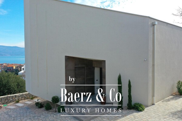 photo 10 Krk, Vrbnik, unique villa of 240 m2 on a plot of land of 800 m2