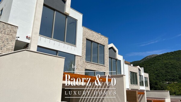 photo 3 House in Tivat under Construction