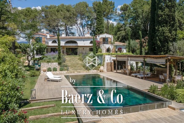photo 2 Exceptional property in Mougins