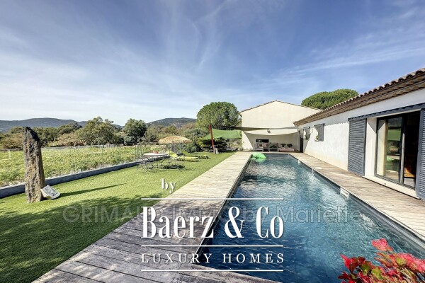 photo 5 Contemporary villa with views of the vineyards and pool