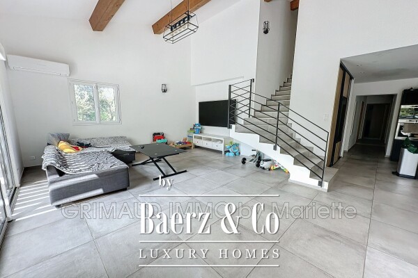 photo 10 Contemporary house with a swimming pool on a large, enclosed