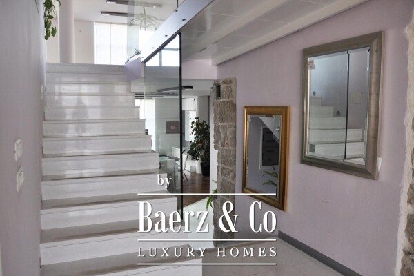 photo 2 Istra, Buje, residental and business house 750m2 in the center of the town