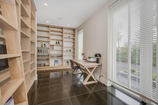 photo 20 van Brouchovenlaan 6