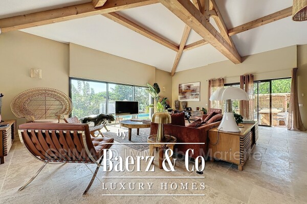 photo 11 beautiful renovated villa with swimming pool and 6 bedrooms