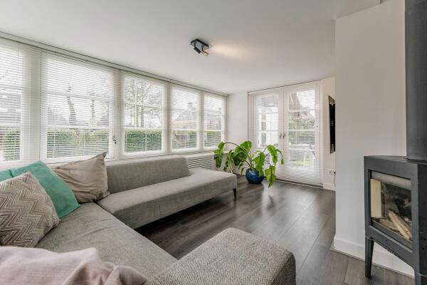 photo 13 Nieuw-Loosdrechtsedijk 60