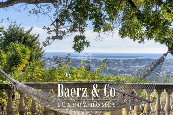 photo 9 Sumptuous Villa near Mougins with Panoramic Sea View