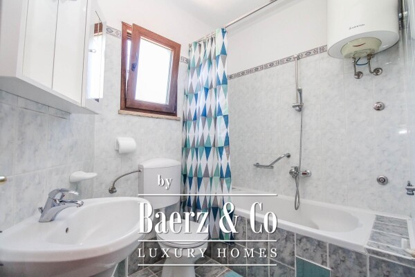 photo 16 Rovinj, Rovinjsko Selo, elegant, luxurious house 380 m2 with 4 residential units and a beauutifu...