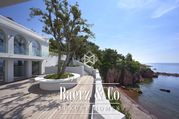 photo 4 Unique waterfront property