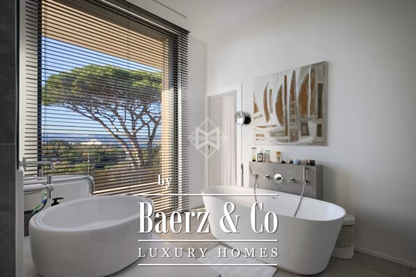 photo 13 Sea view within walking distance of the village of Saint-Tropez