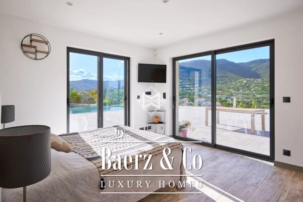 photo 14 Architect-designed Villa in Cavalaire-sur-Mer