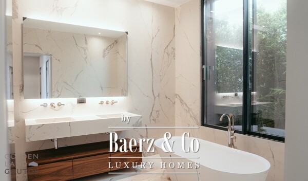 photo 10 Contemporary Villa in Voula