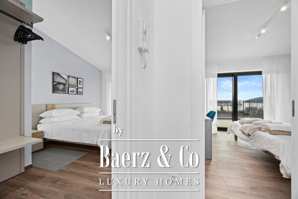 photo 35 Istria, Banjole, semi-detached villa first row to the sea 244 m2 with a view of the Marina