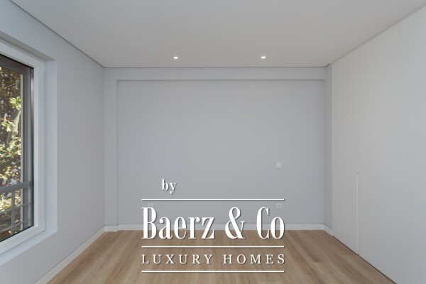 photo 5 Luxury duplex T3+1 with Mezzanine, in a quiet street in Carcavelos