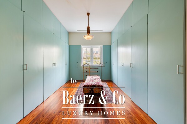 photo 21 Timeless Elegance in the Heart of Hollywood