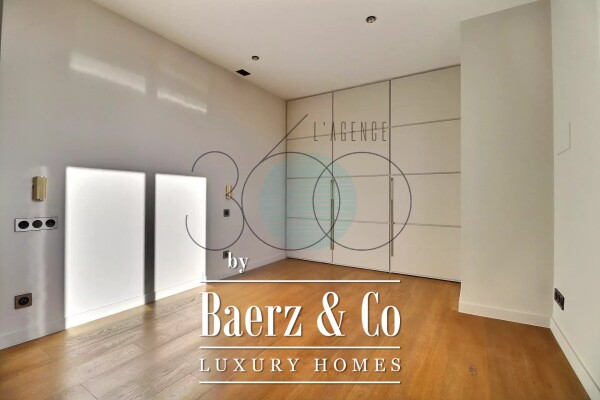 photo 22 CONTEMPORARY VILLA WITH UNOBSTRUCTED VIEW