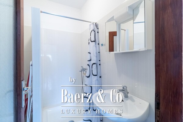 photo 16 Krk, house with three residential units and a large garden in the center