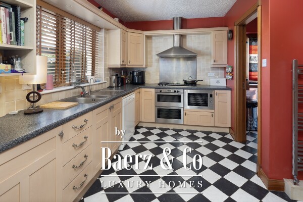 photo 9 Rose Hill East 28