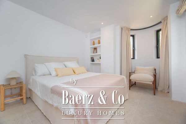 photo 32 Beautiful luxury home in Cap Martinet, Cap Martinet