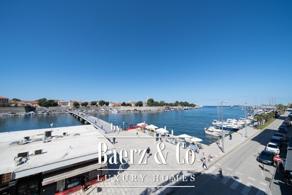 photo 3 Zadar, Branimirova obala, three-bedroom apartment with sea view