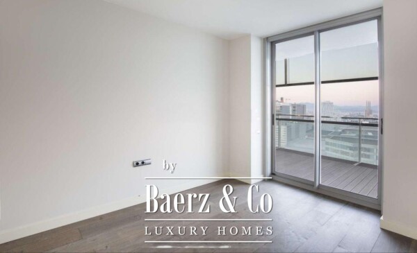 photo 11 For Sale: Prestigious Seafront Apartment with Exceptional Terrace   Barcelona