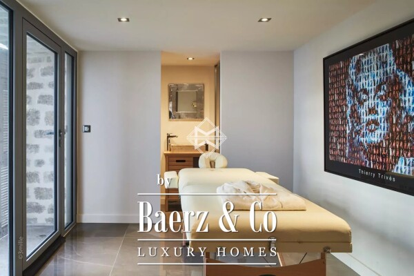 photo 15 Cannes Croisette - Rare Villa on the Croisette