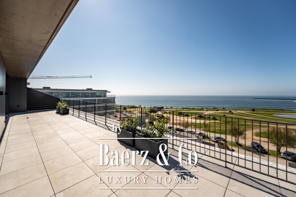 photo 2 4-bedroom Penthouse with stunning sea and river