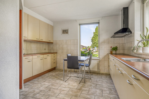 photo 10 Douwes Dekkerlaan 80