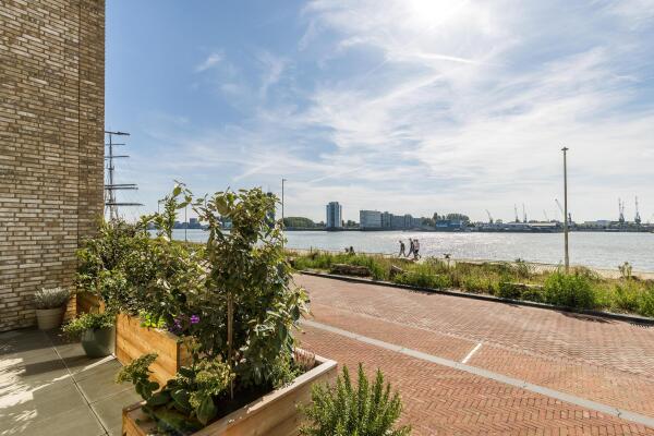 photo 44 Lloydkade 527