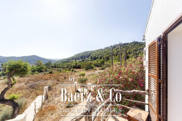 photo 9 Mallorcan finca with character and pool in S’Arracó