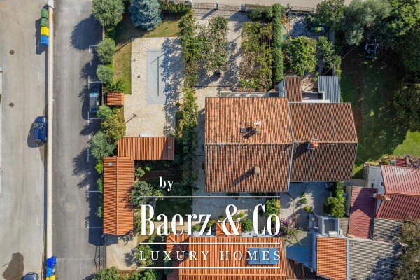 photo 8 Istria, Pula, two houses with a swimming pool on a spacious plot