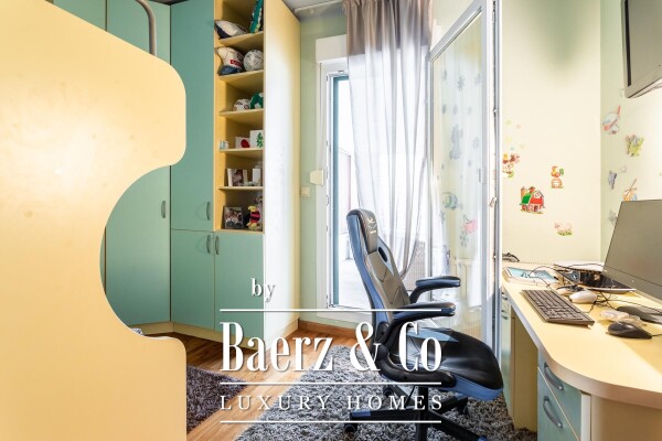 photo 9 Split, Pazdigrad – Spacious Two-Bedroom Apartment 142 m² with Garage and Landscaped Courtyard