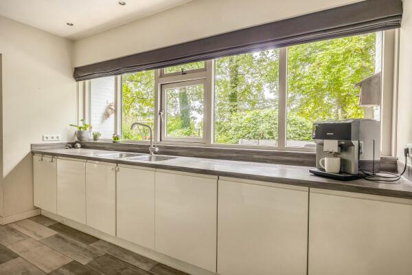 photo 19 Hoevensestraat 10