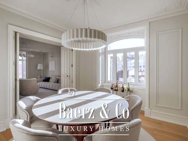 photo 6 5 bedroom luxury apartment with, balcony, six parking spaces and concierge service in the heart of Saldanha, Lisbon