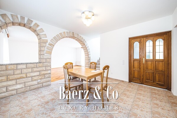 photo 4 Zagreb, Gračani, beautiful three-storey five-bedroom apartment with a garden, 278.66 m²