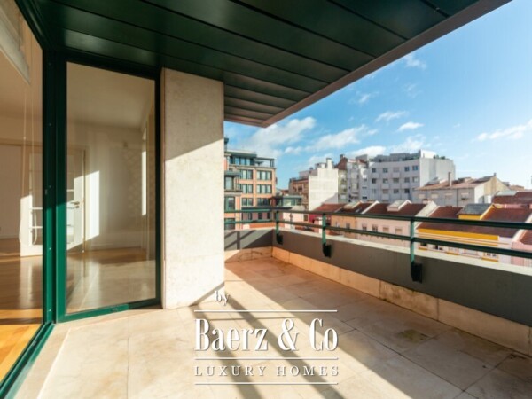photo 3 3+2 bedroom apartment in a prestigious private condominium
