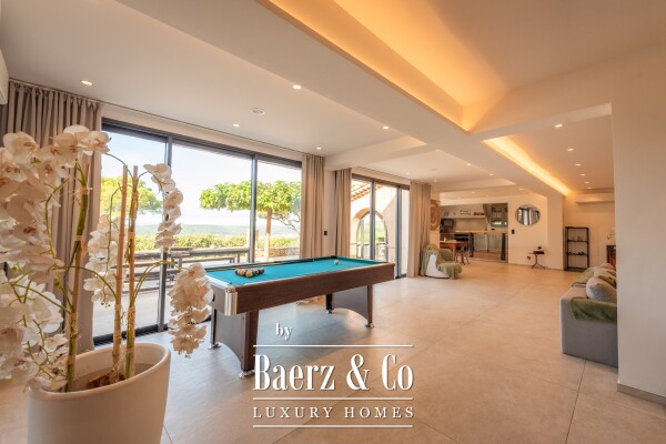 photo 13 Luxury 7-Bedroom Villa for Sale in Draguignan – 263 sqm with Garden, Swimming Pool, Garage & Guest House