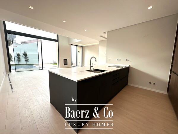 photo 9 New house in a private condominium, in Murches