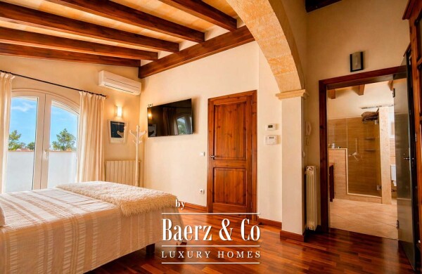 photo 8 EXCLUSIVE VILLA WITH MENORCAN ARCHITECTURE AND EXCEPTIONAL MATERIALS JUST A FEW STEPS FROM THE SEA IN SA CALETA, CIUTADELLA DE MENORCA