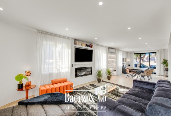 photo 24 Renovated 2-bedroom apartment for sale – Saint-Raphaël city centre – large south-facing terrace – 2 en-suite bedrooms