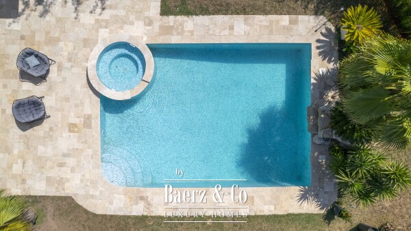photo 6 Fréjus – Stunning 172 m² Villa for Sale 4 Bedrooms | Pool & Jacuzzi | Secure Private Estate