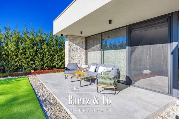 photo 9 Istria, Brtonigla, exclusive Modern Villa with Sea View and Wellness Oasis