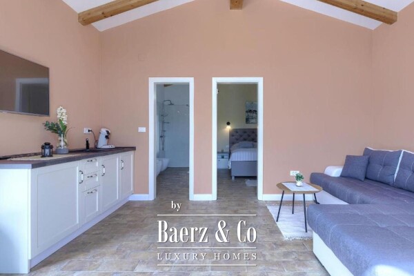 photo 22 Istria, Rovinj, a beautiful house on a large plot with a guest house and a swimming pool