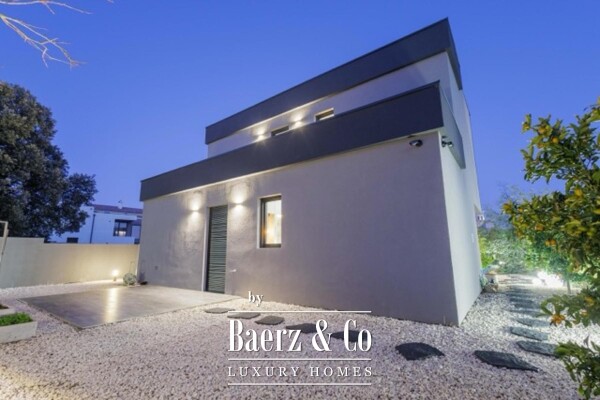 photo 7 Premantura, a unique and elegant villa with a swimming pool on a large landscaped garden