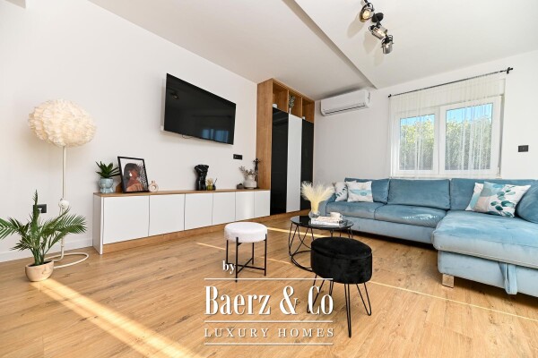 photo 4 Kaštela, newly built house with swimming pool and sea view